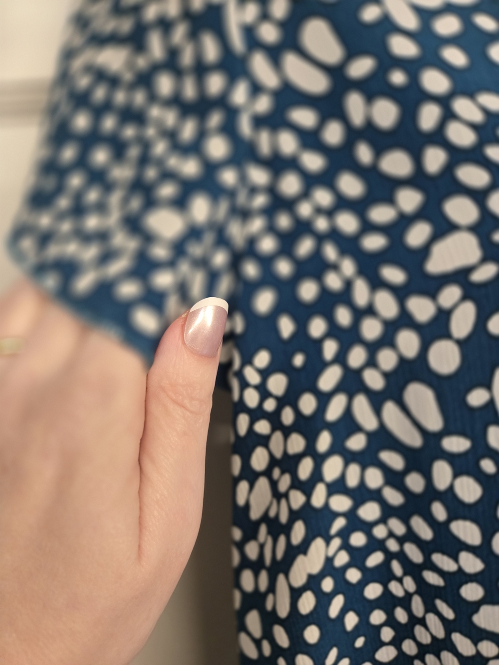Casual Green and White Polka Dot Button-Front Dress - Picture 7 of 9